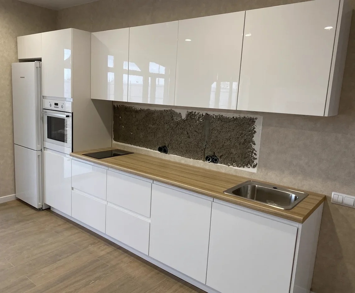 Белый кухонный гарнитур-Кухня МДФ в эмали «Модель 570»-фото1