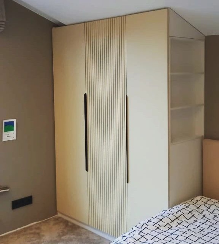 Распашные шкафы-Распашной шкаф по размеру «Модель 64»-фото1