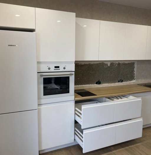Белый кухонный гарнитур-Кухня МДФ в эмали «Модель 570»-фото4