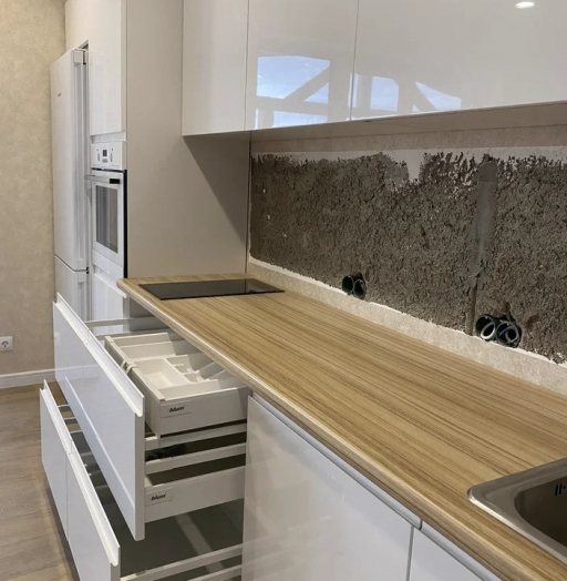 Белый кухонный гарнитур-Кухня МДФ в эмали «Модель 570»-фото4
